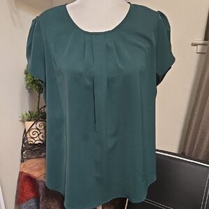 Elegant Green Women's Blouse